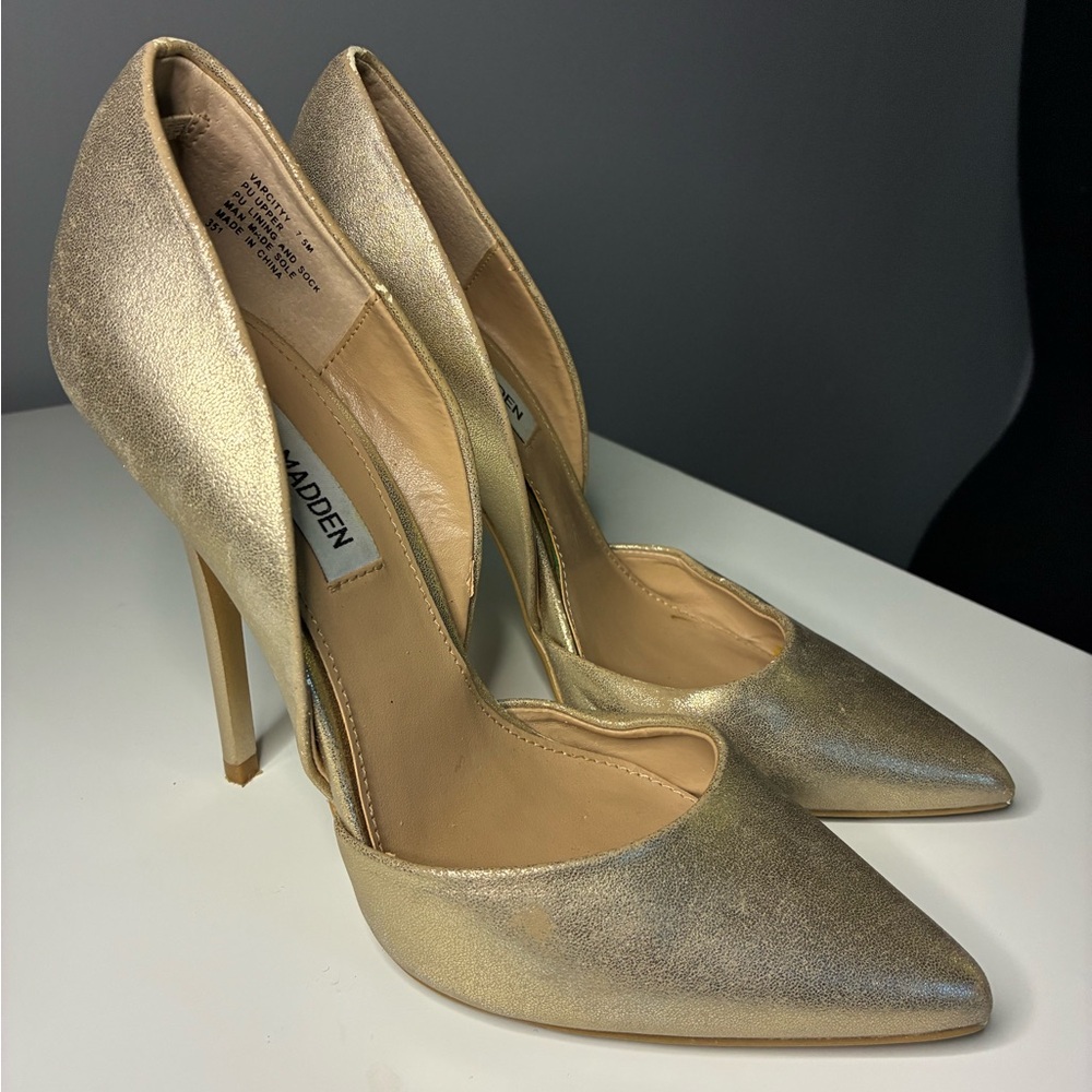 Steve Madden Varcityy Gold Heels